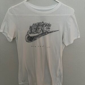 Women’s Nike Graphic Tee